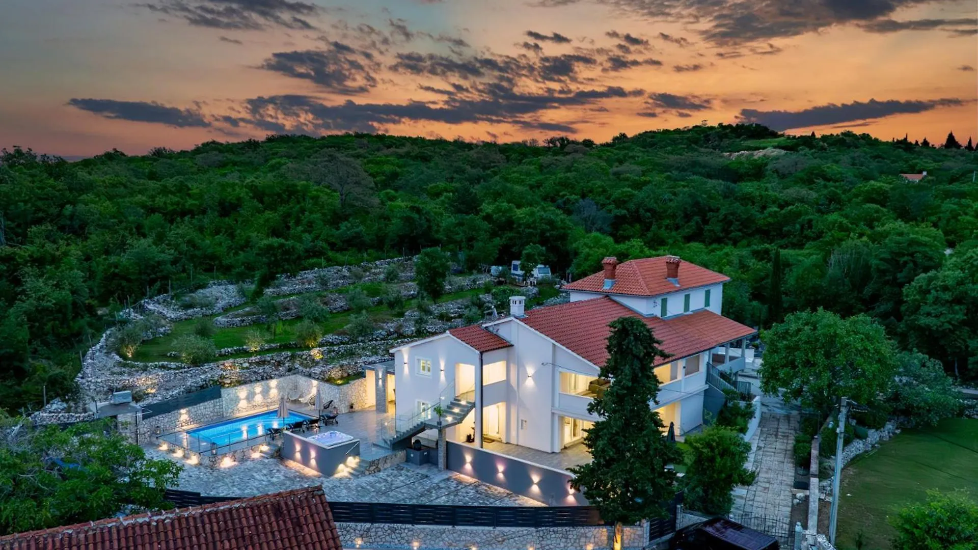 Adri Villa With Private Heated Pool, Jacuzzi, Sauna & Gym Kras