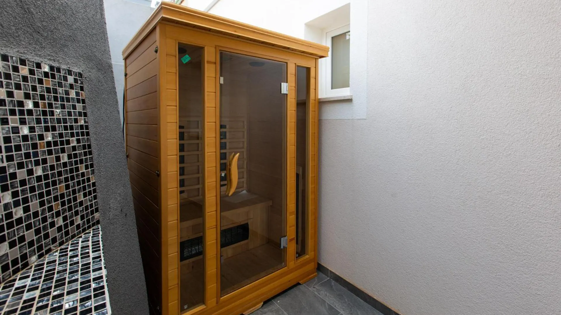 Adri Villa With Private Heated Pool, Jacuzzi, Sauna & Gym Kras